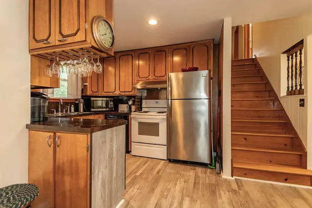Lakehurst Bungalow: Kitchen 1