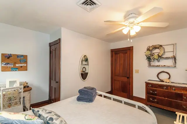 Pearl Beach Lakehouse: Second Floor Bedroom 4